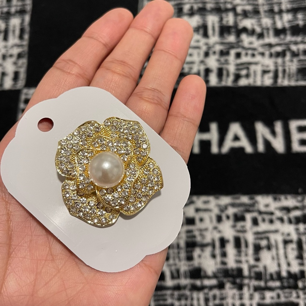 Rhinestones Flower Brooch